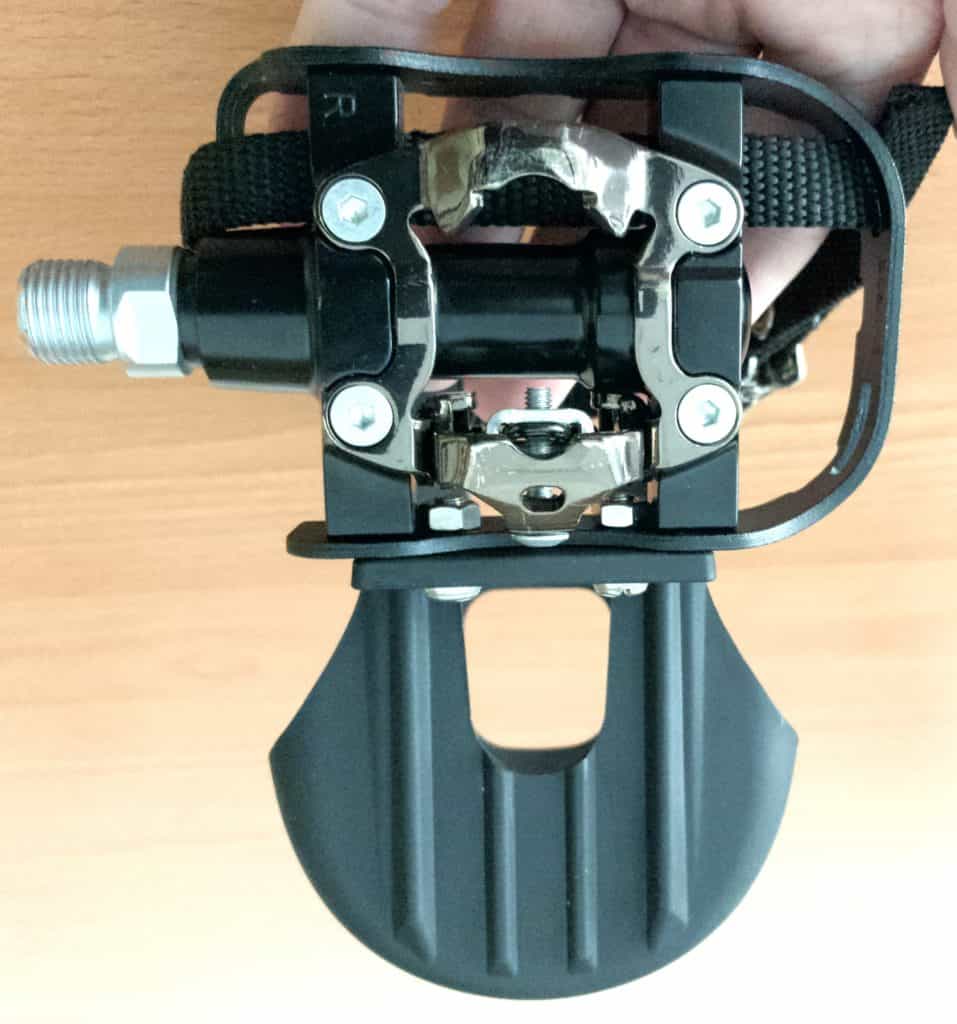 spin bike pedals with clips and straps